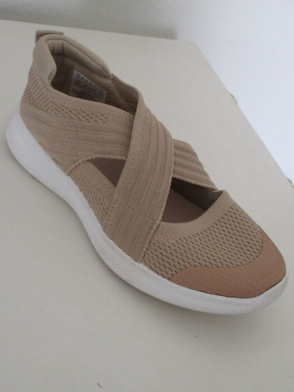 Danskin "Spirit" Womens Beige Mesh Vegan Textile Flat Loafer - Size 6.5M